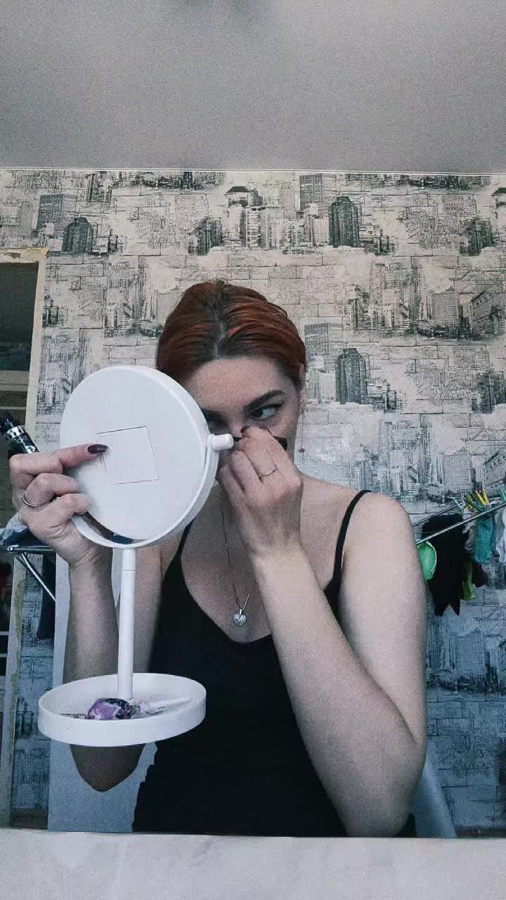 @🦋