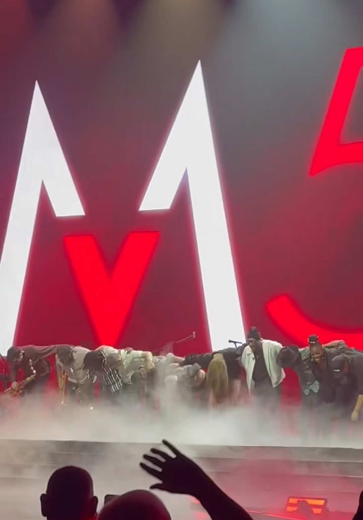 @Maroon 5