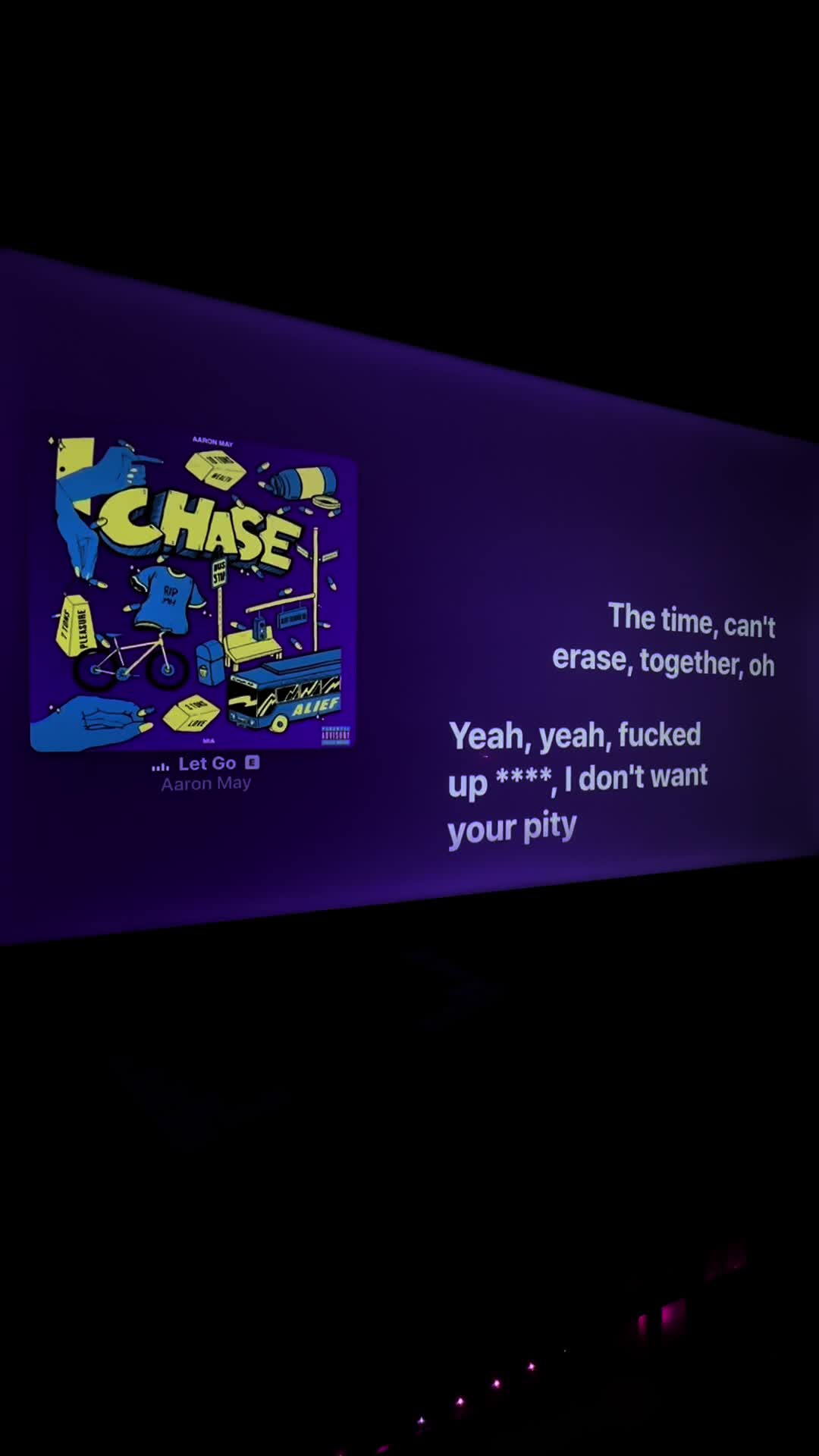 @🎧