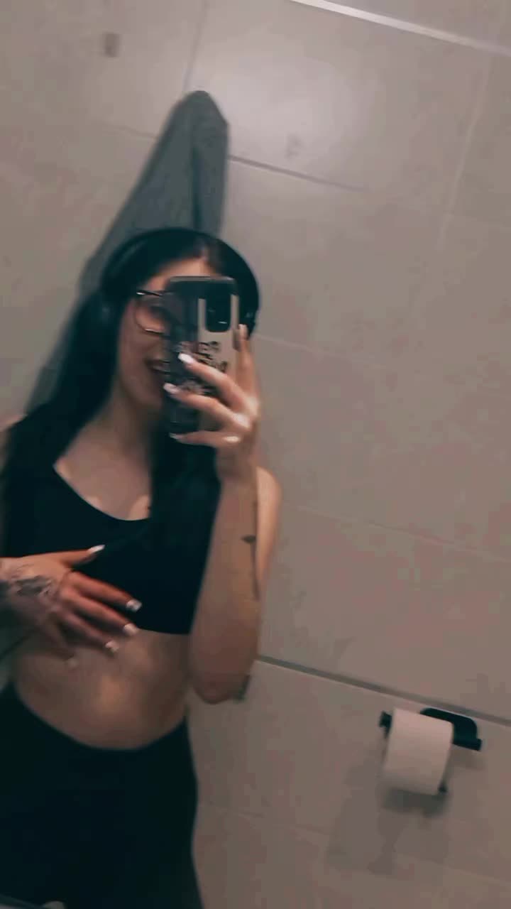 @Larisa Fazakas145