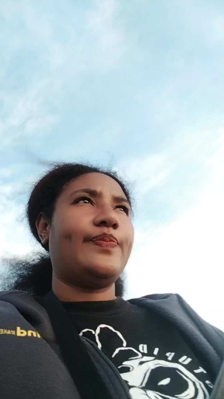 @alL02