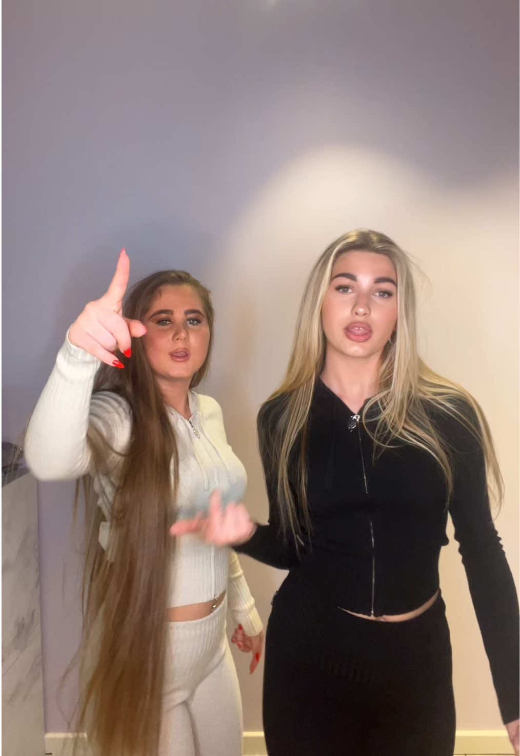 @bypaulaoss