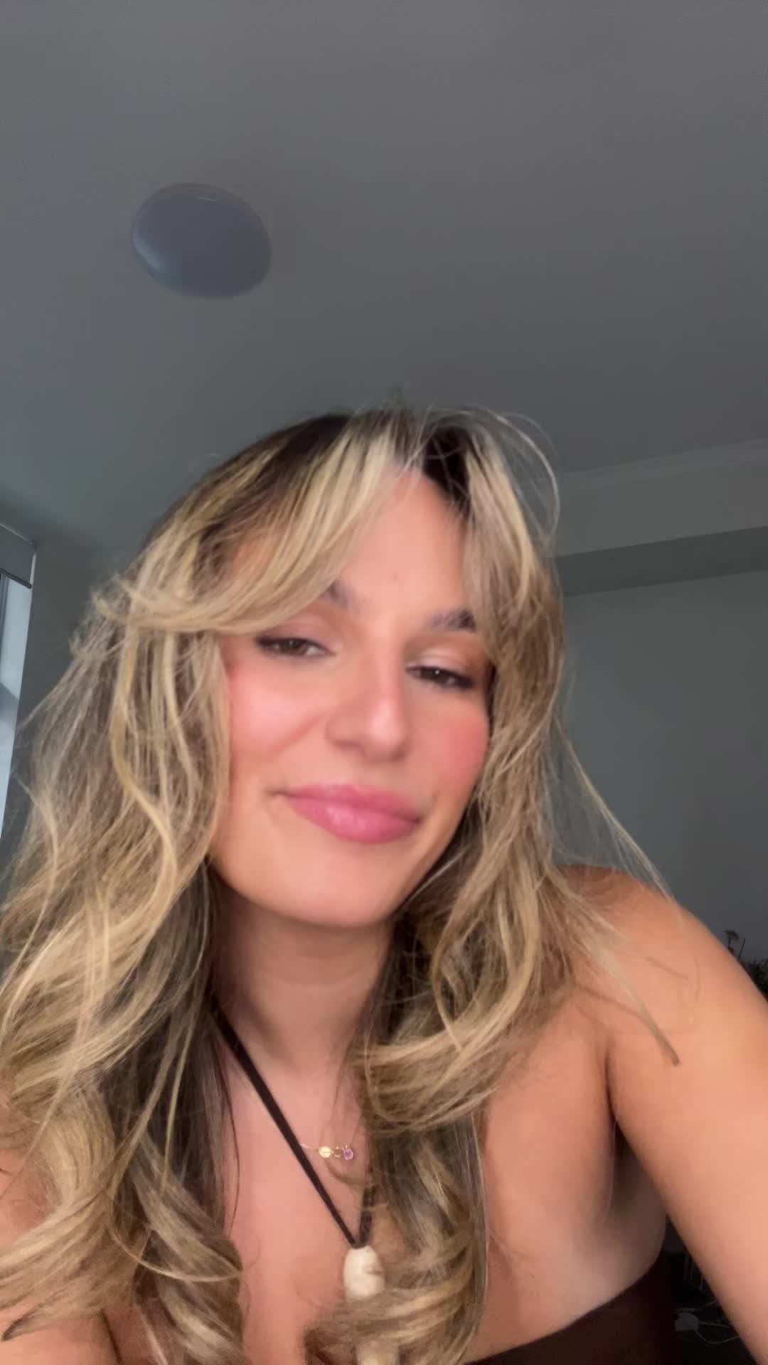 @shaniavallelonga