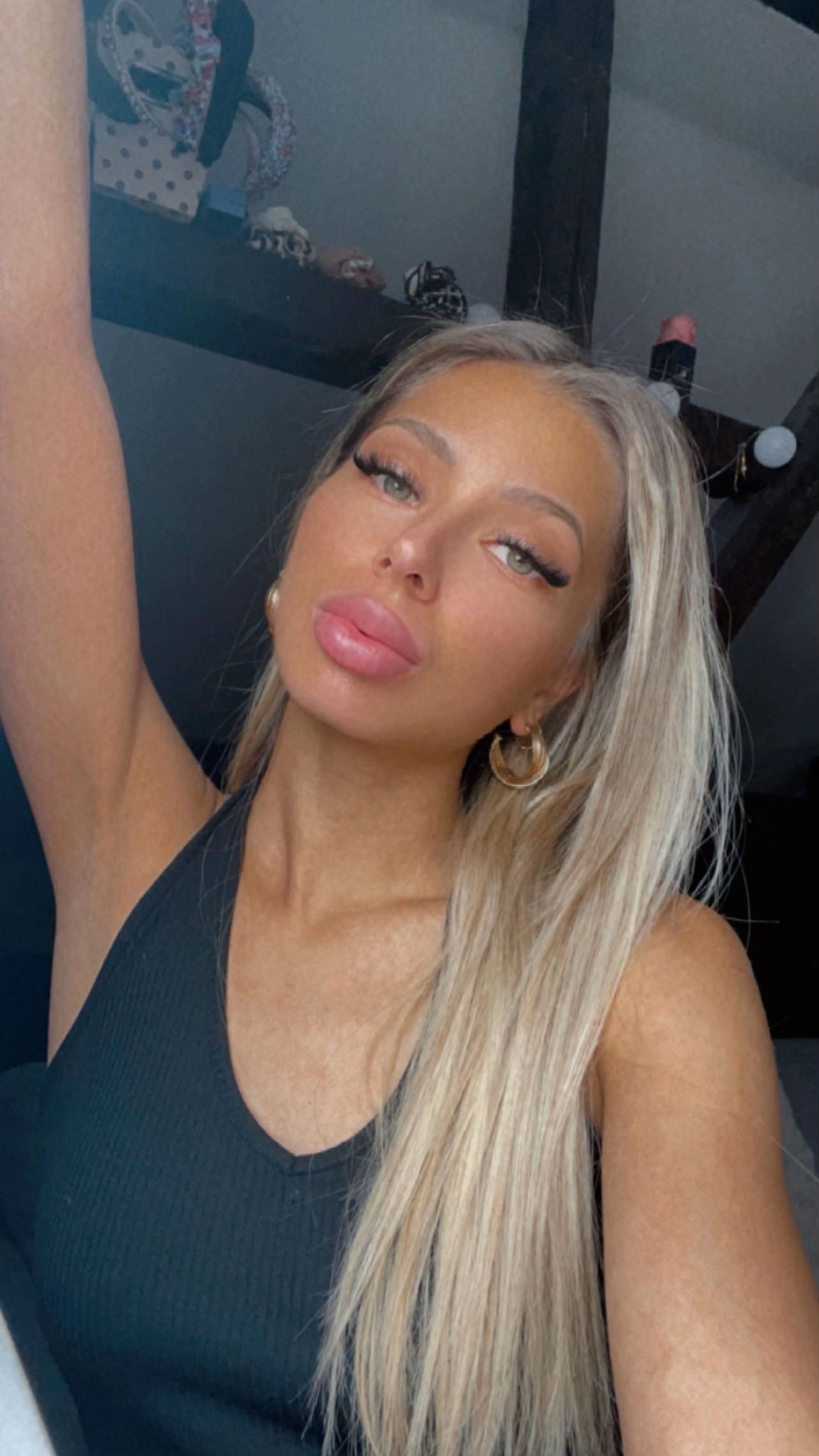 @YourFavF