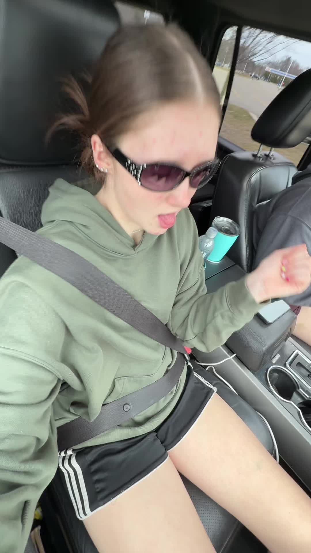 @lucyyandkeelyy