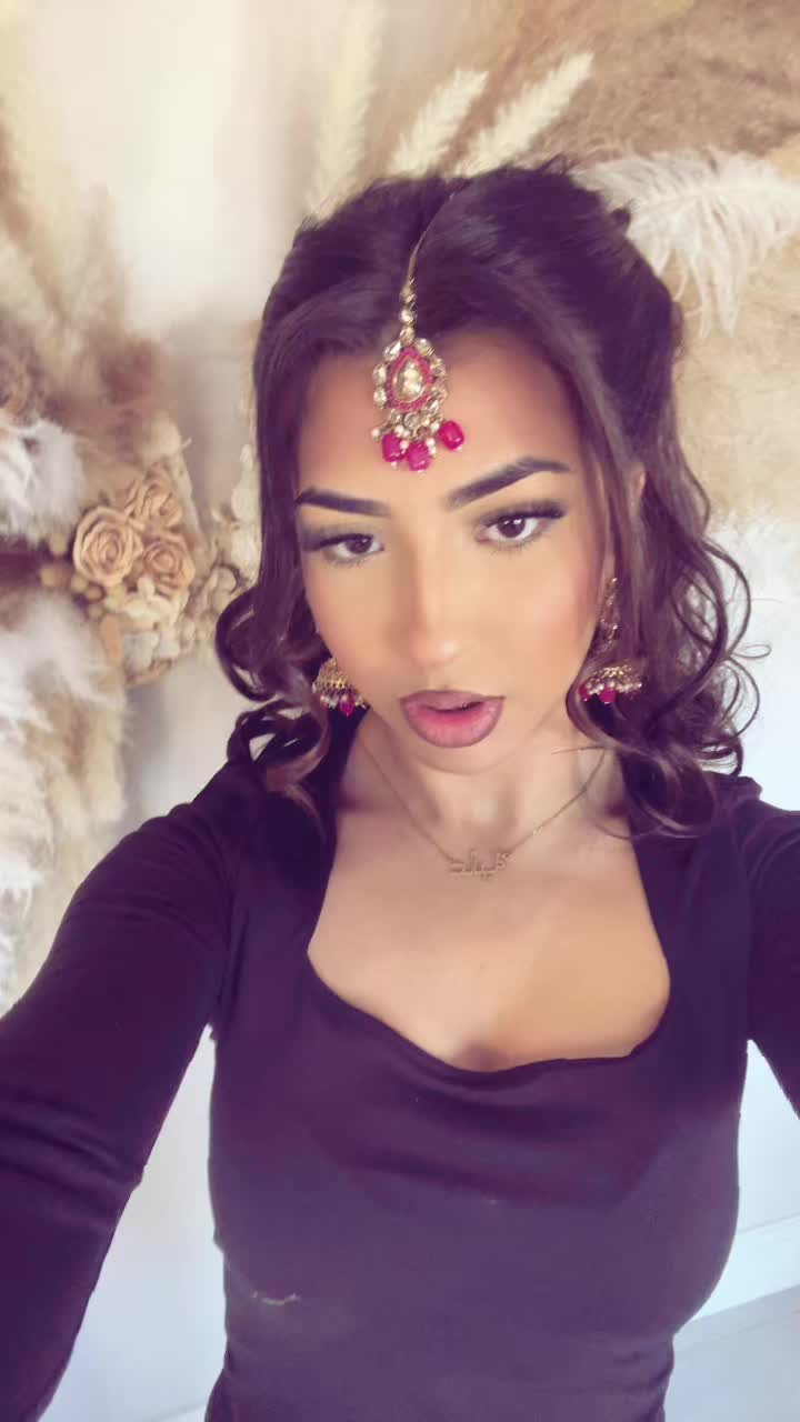 @Aaliyah khan x