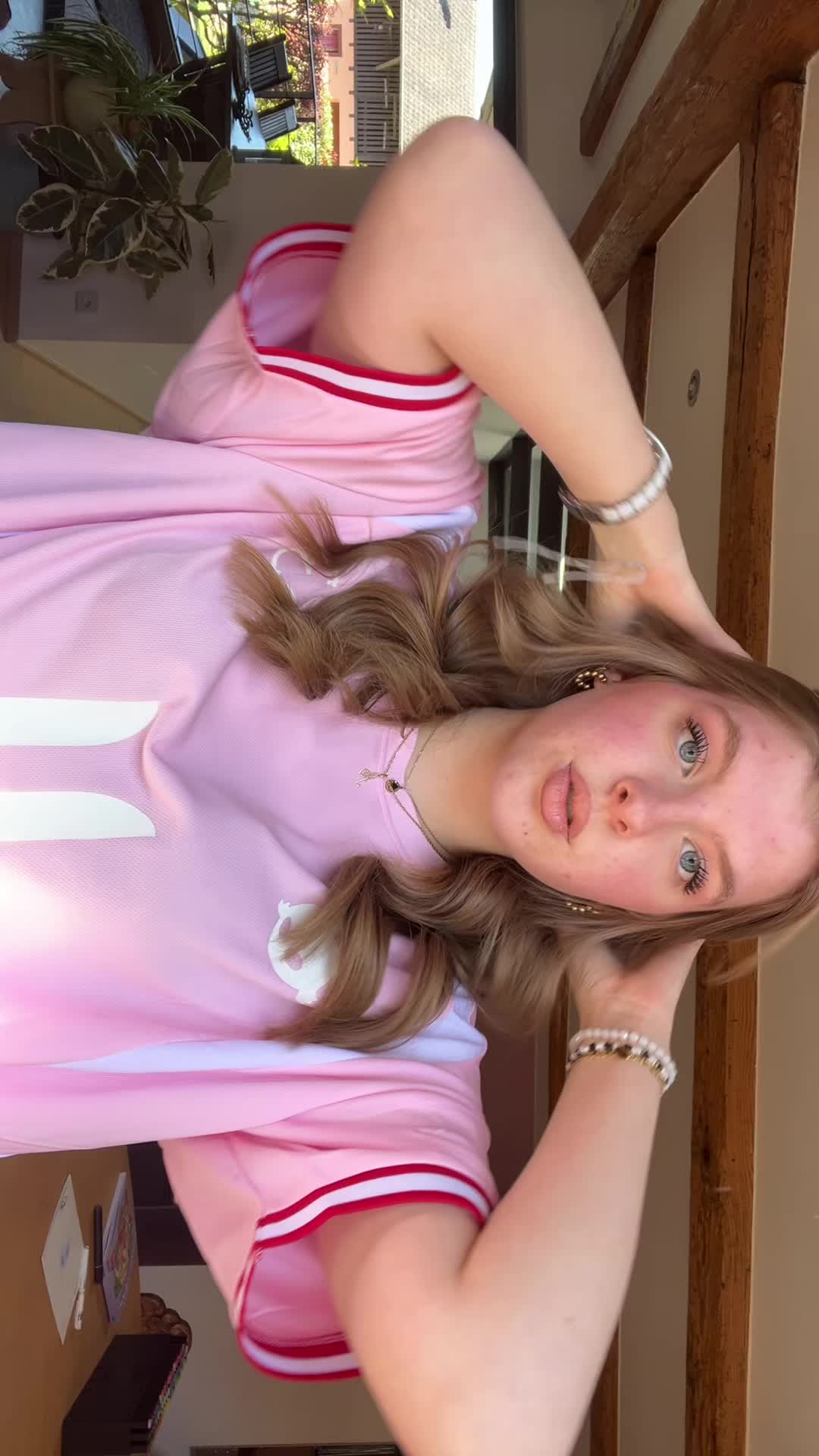 @anna👀