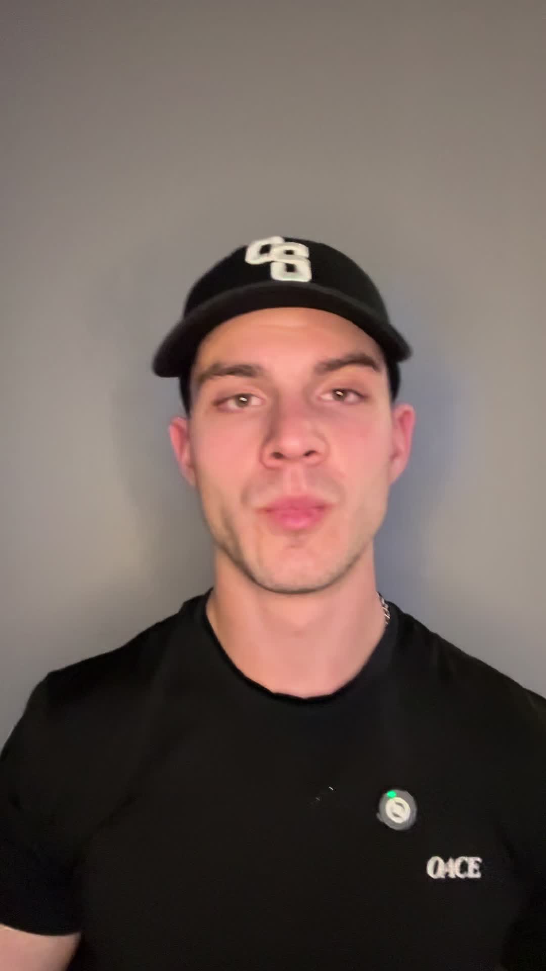@nickvonessen