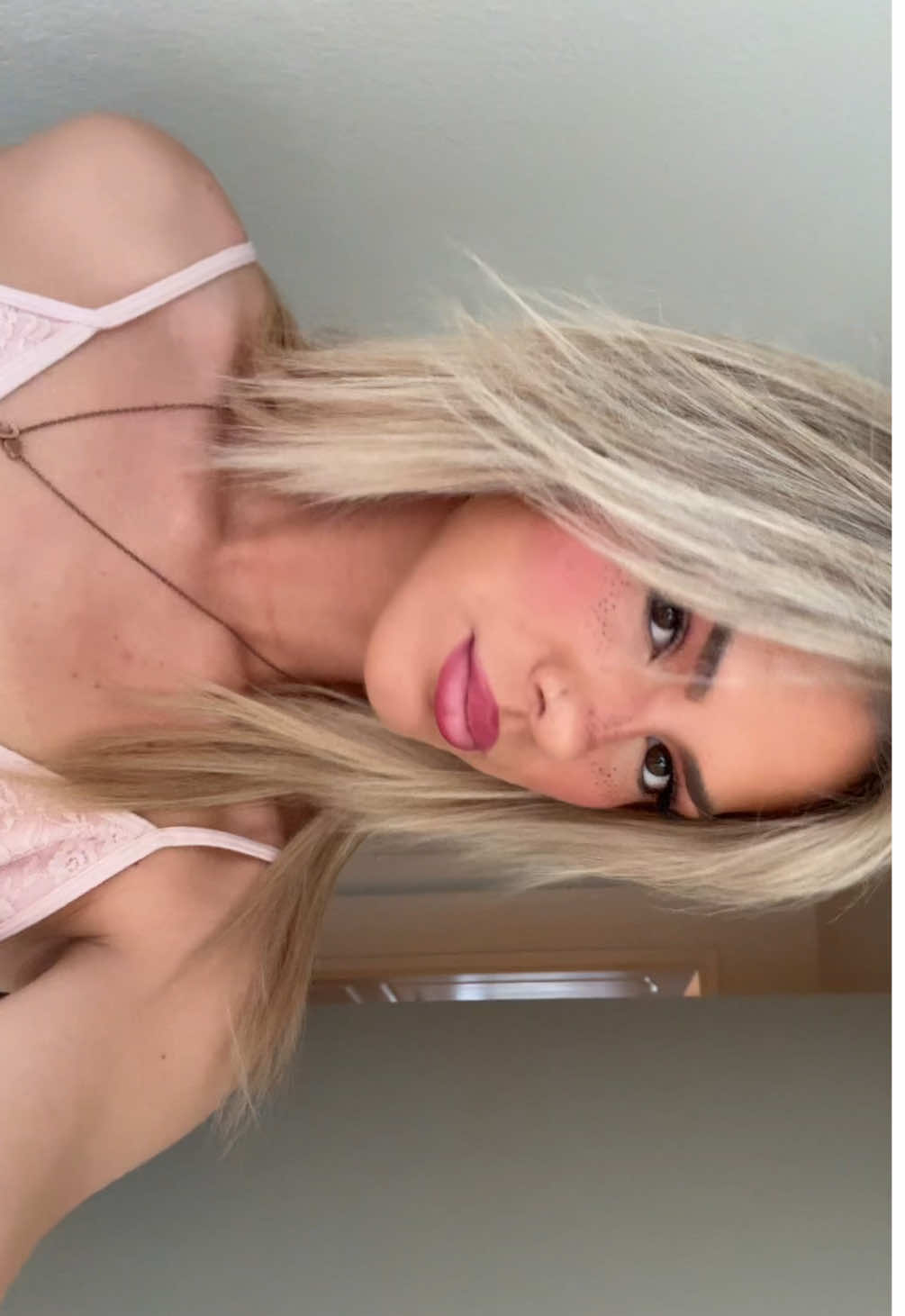 @verycoolhotstrangegirlxo