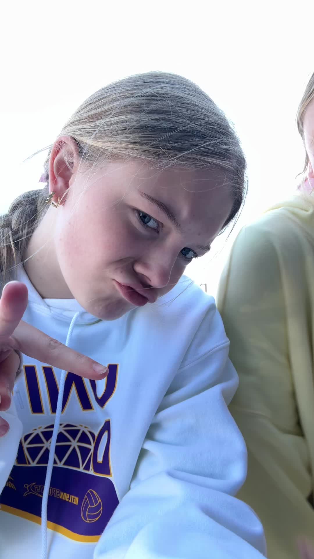 @ella