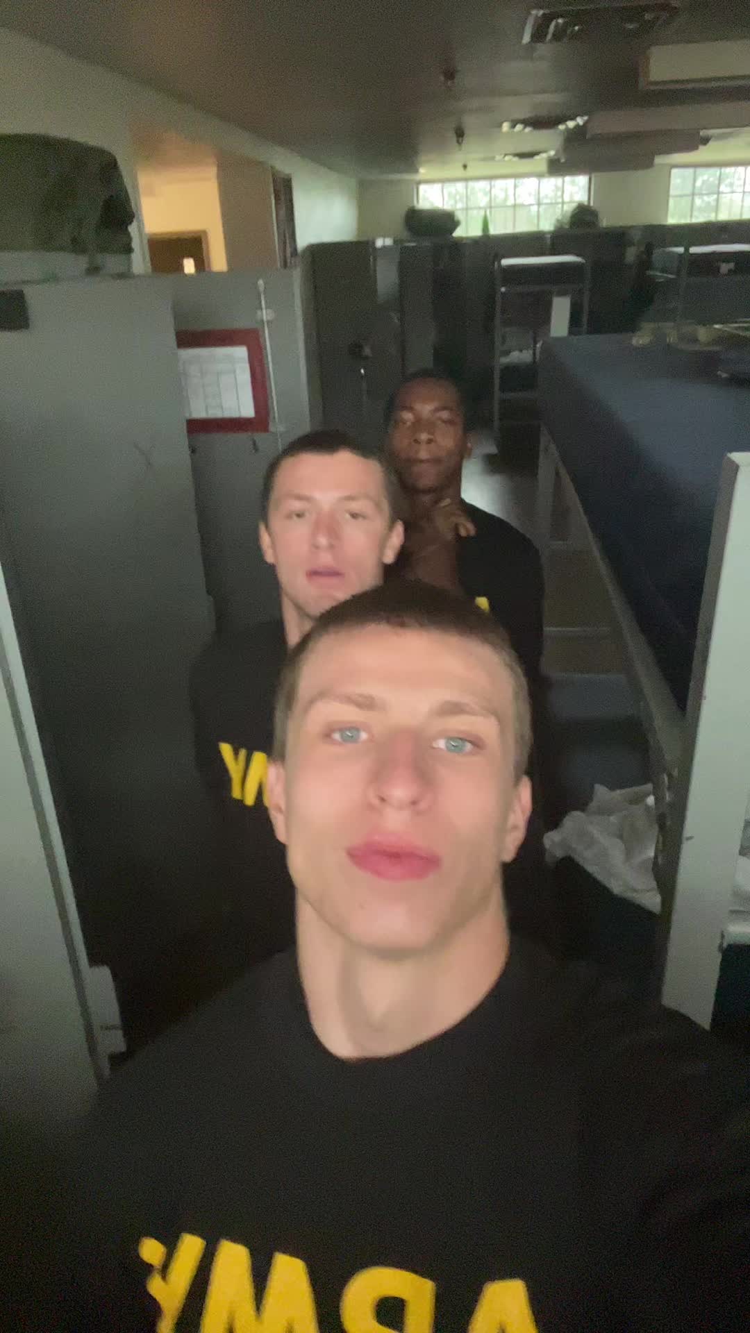 @yvng.danny.steppin