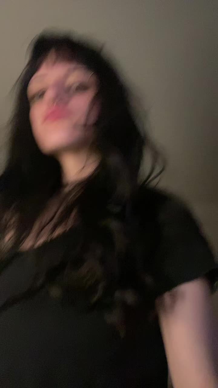 @ZowieElla