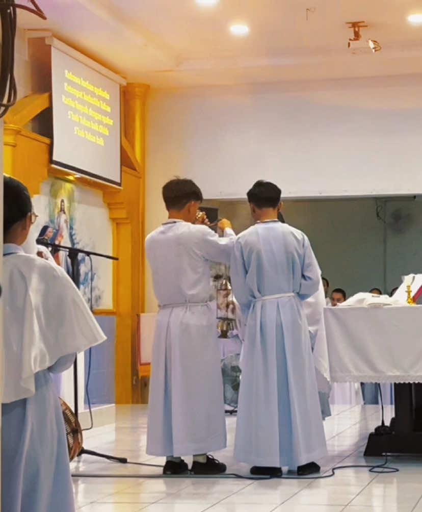 @Altar Server St Valentine