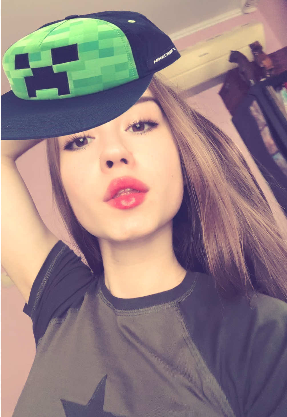 @GODDAMNSWAGGIRLPOLINA
