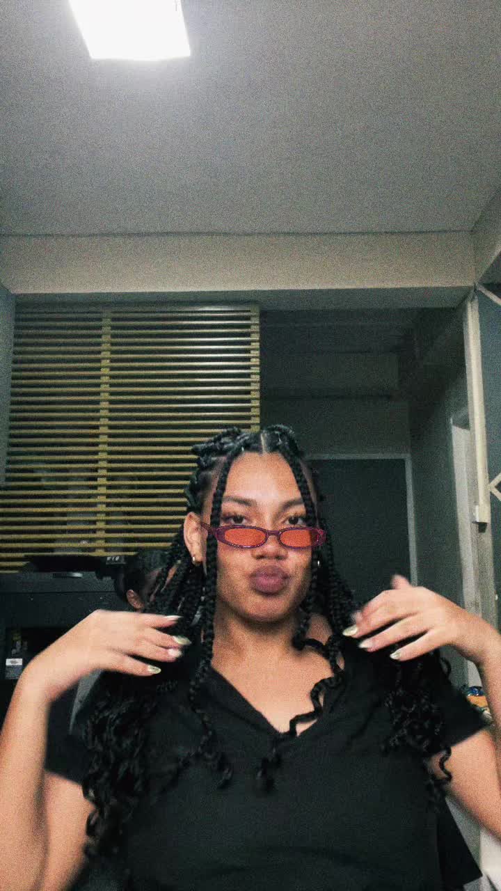 @Ellenoah