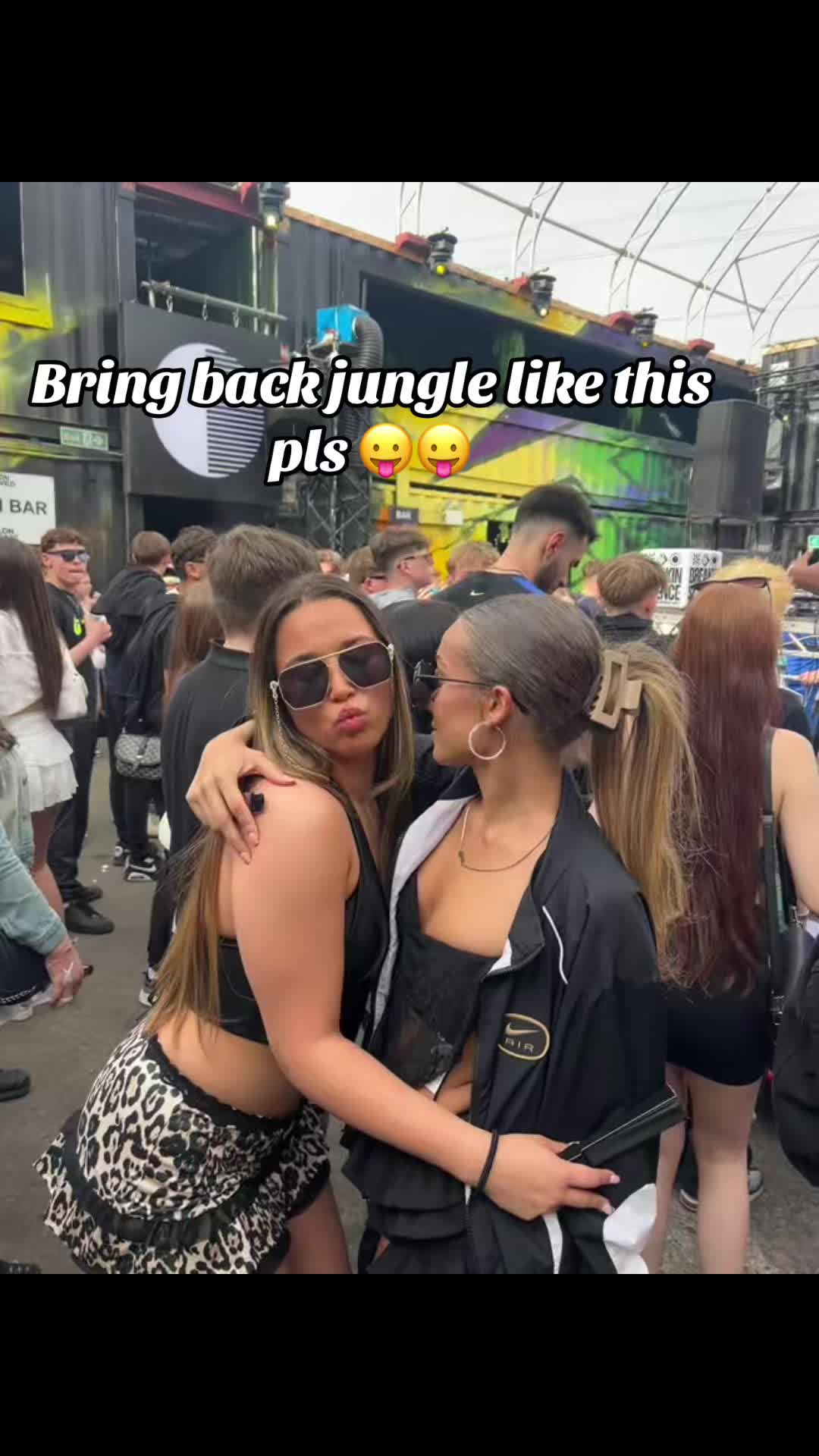 @Monique
