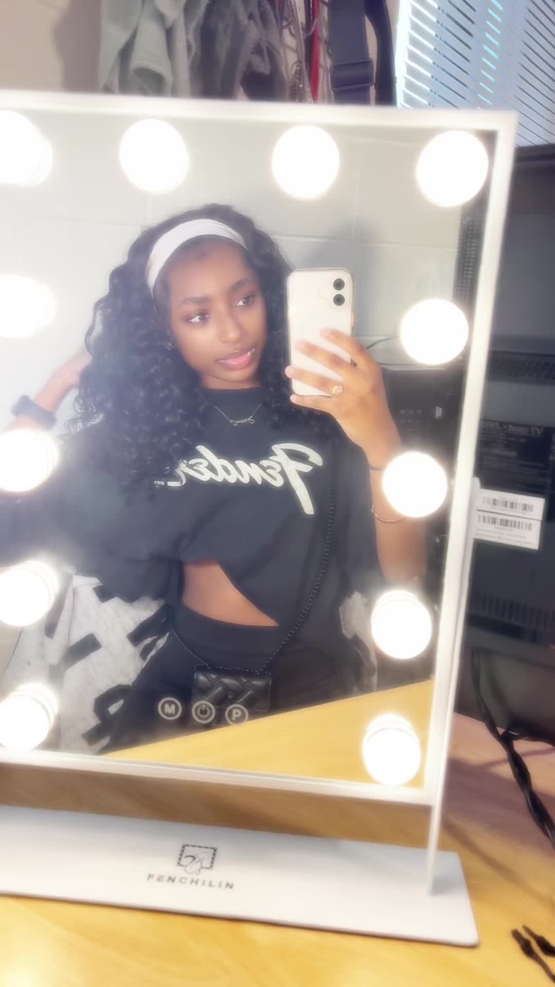 @iyanaamonett