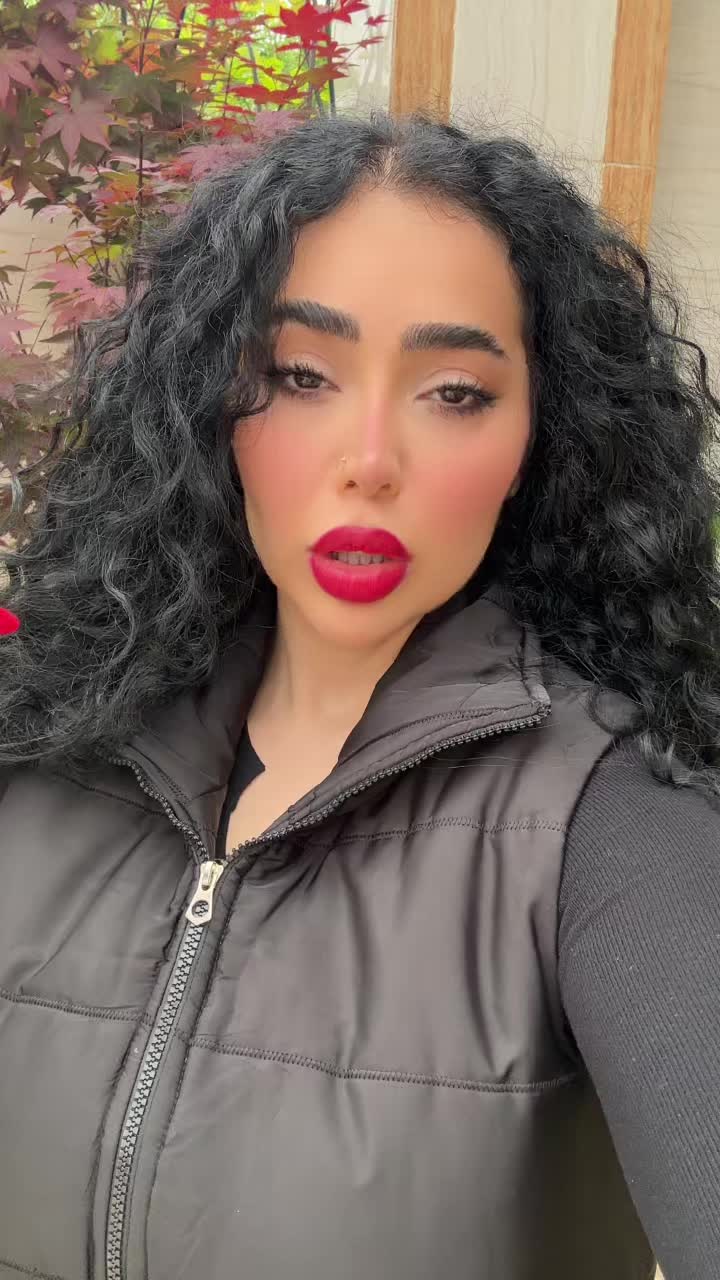 @melikam.mo