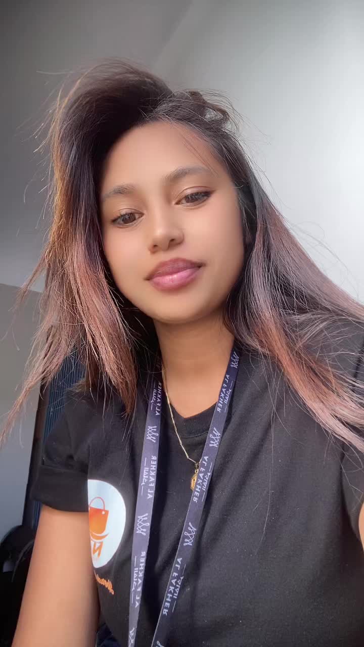 @𝒦ℴ𝓁ℴ𝒾𝓃𝒶 🍒