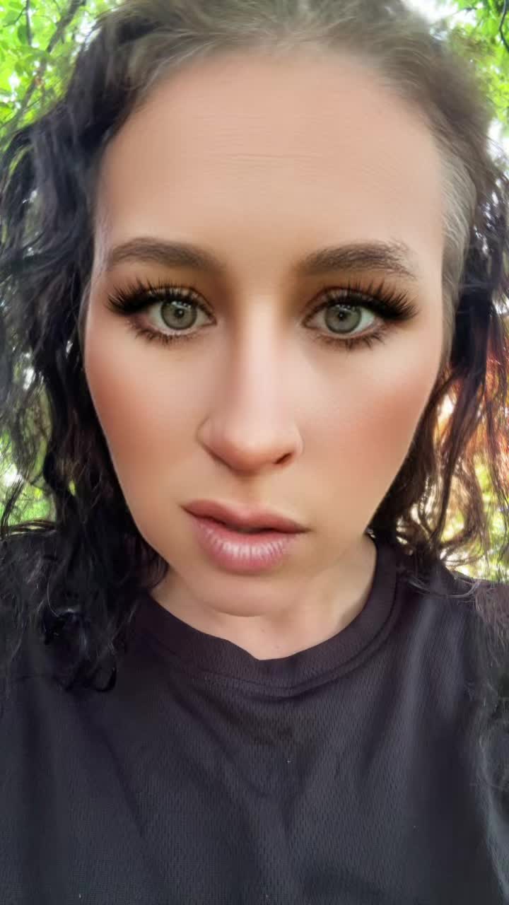 @_Angela_Lynn