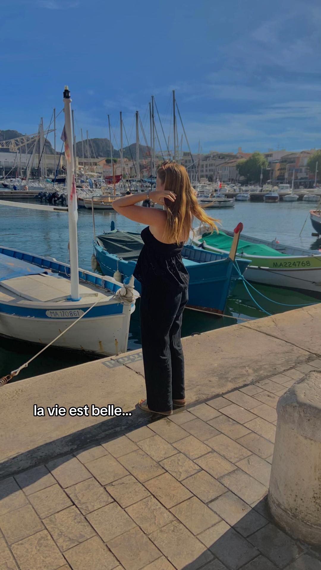 @𝓹𝓪𝓾𝓵𝓲𝓷𝓮 ☆
