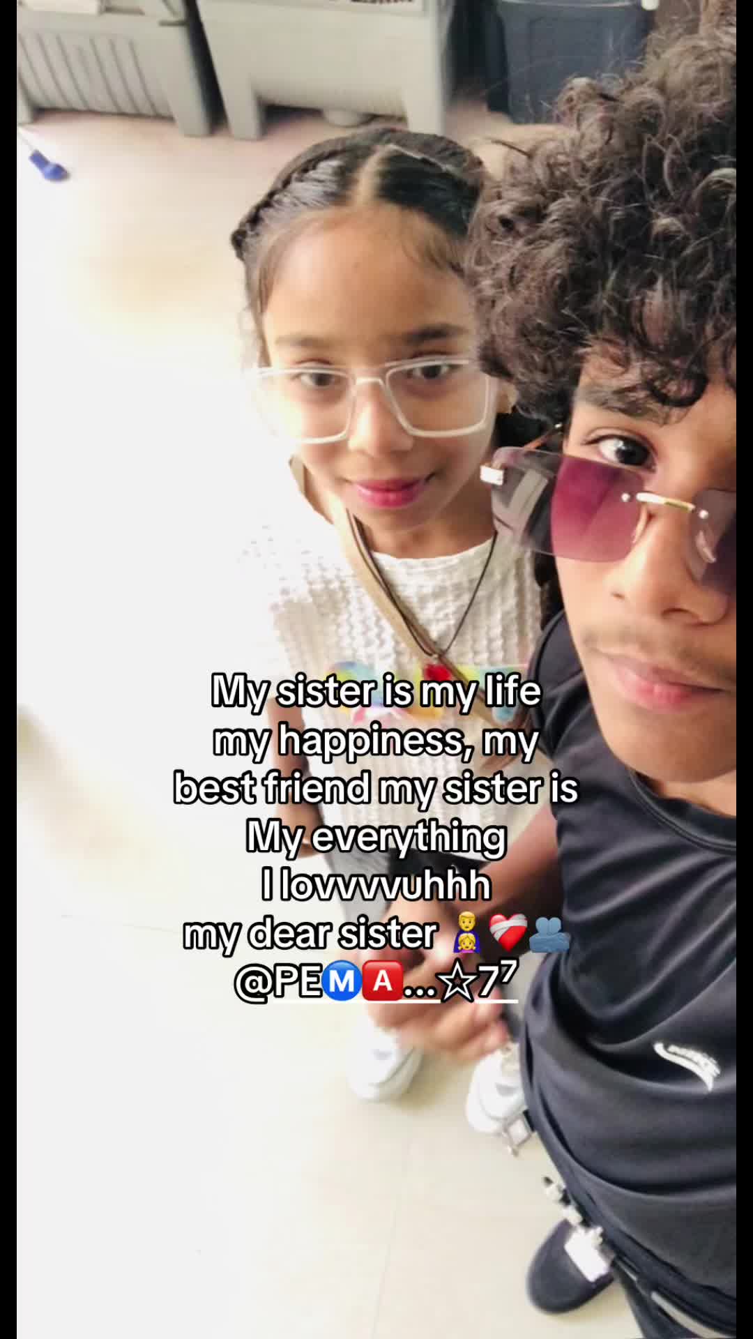 @Monika𖣂🐺