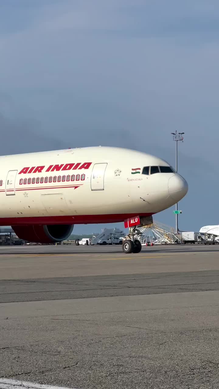 @🧑&zwj;✈️ ✈️CAPTAIN ✈️🧑&zwj;✈️