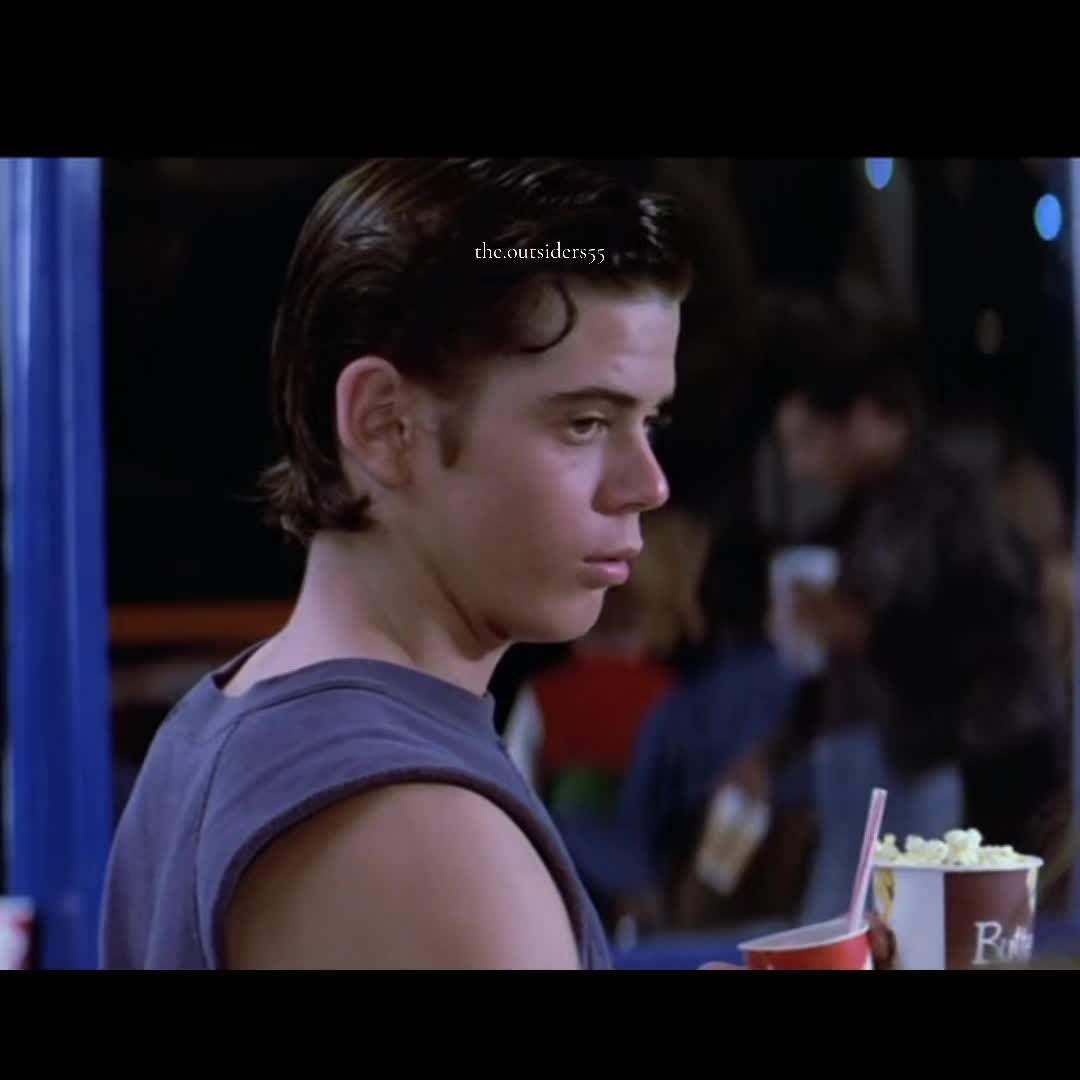 @The outsiders🌅