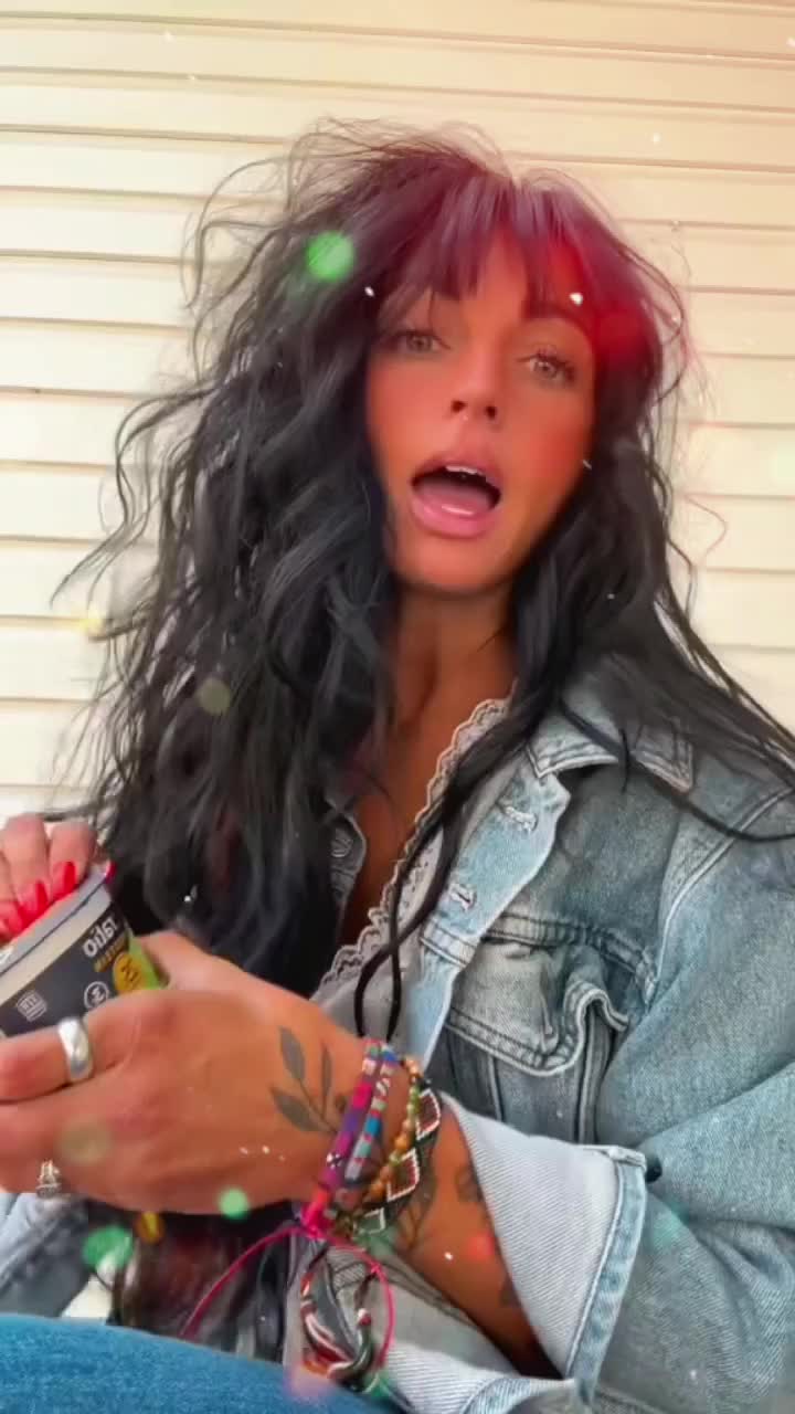 @🎼🖤🎼~PepperKorn~🎼