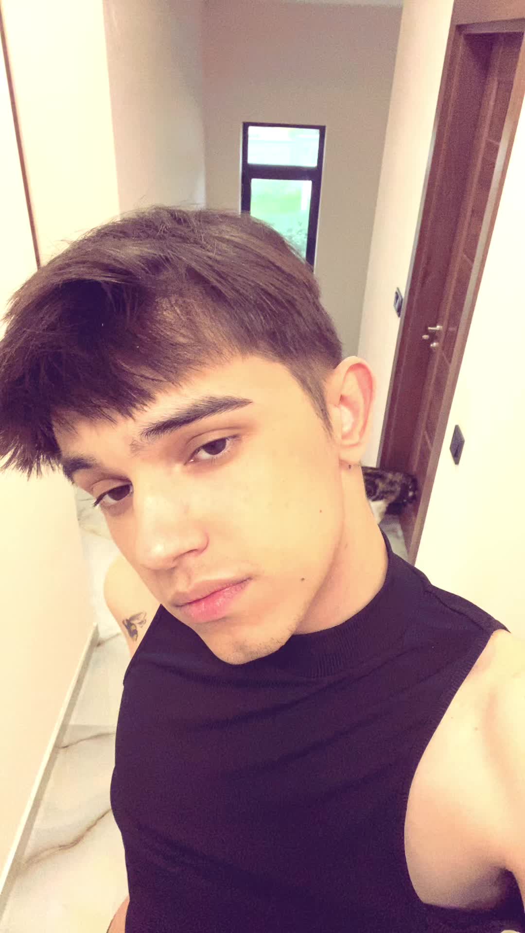 @𝖵𝗅𝖺𝖽𝗂𝗌𝗅𝖺𝗏