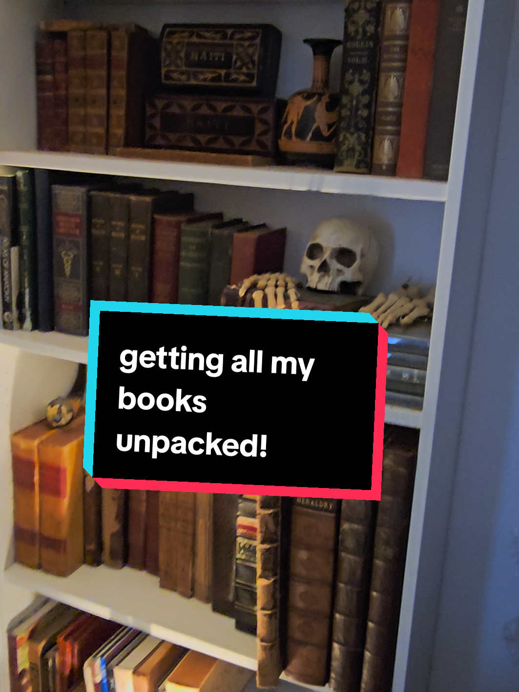 @MacabreMagicalCurios