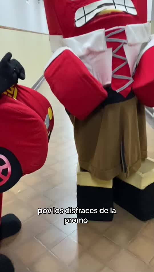 @𝐋𝐀 𝐃𝐈𝐒𝐓𝐈𝐍𝐆𝐔𝐈𝐃𝐀 🍾