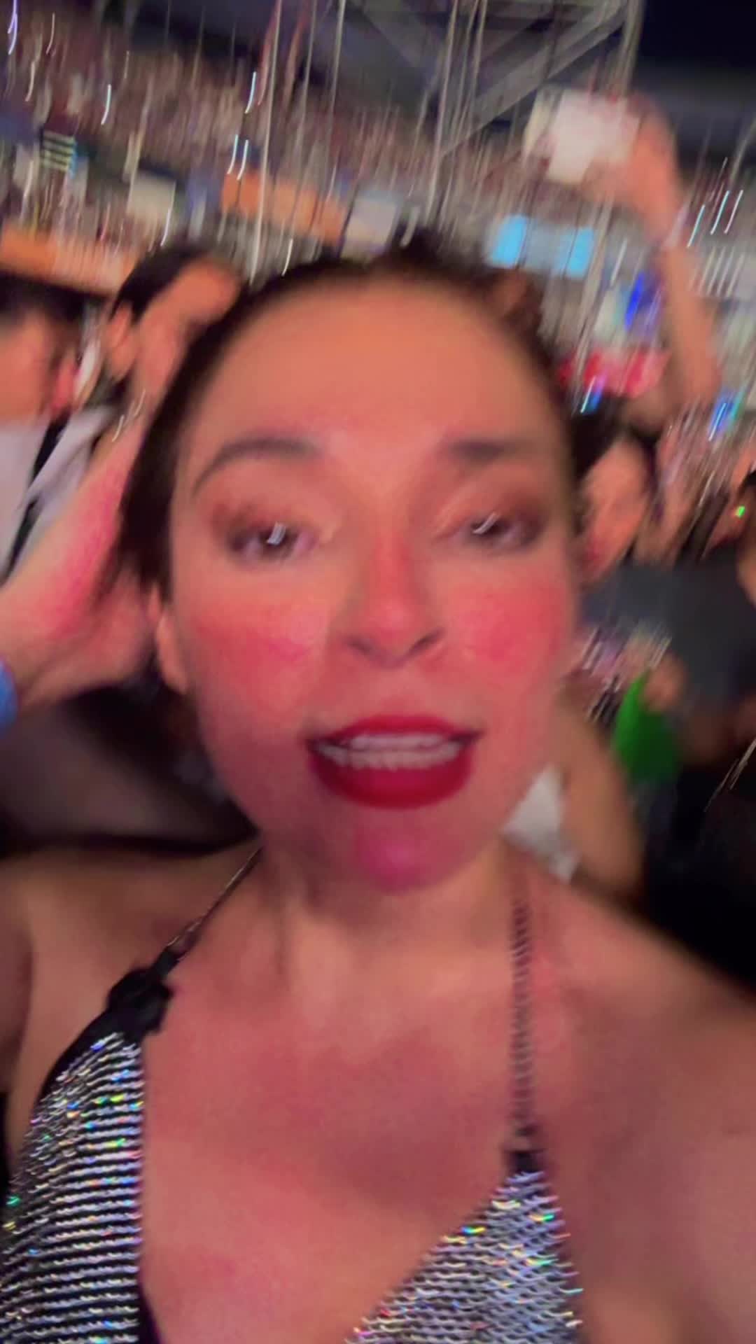@Hola Cristy Davila