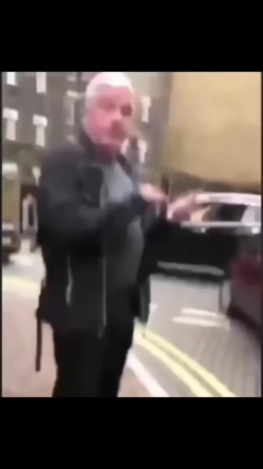 @theukfunnyandrandom