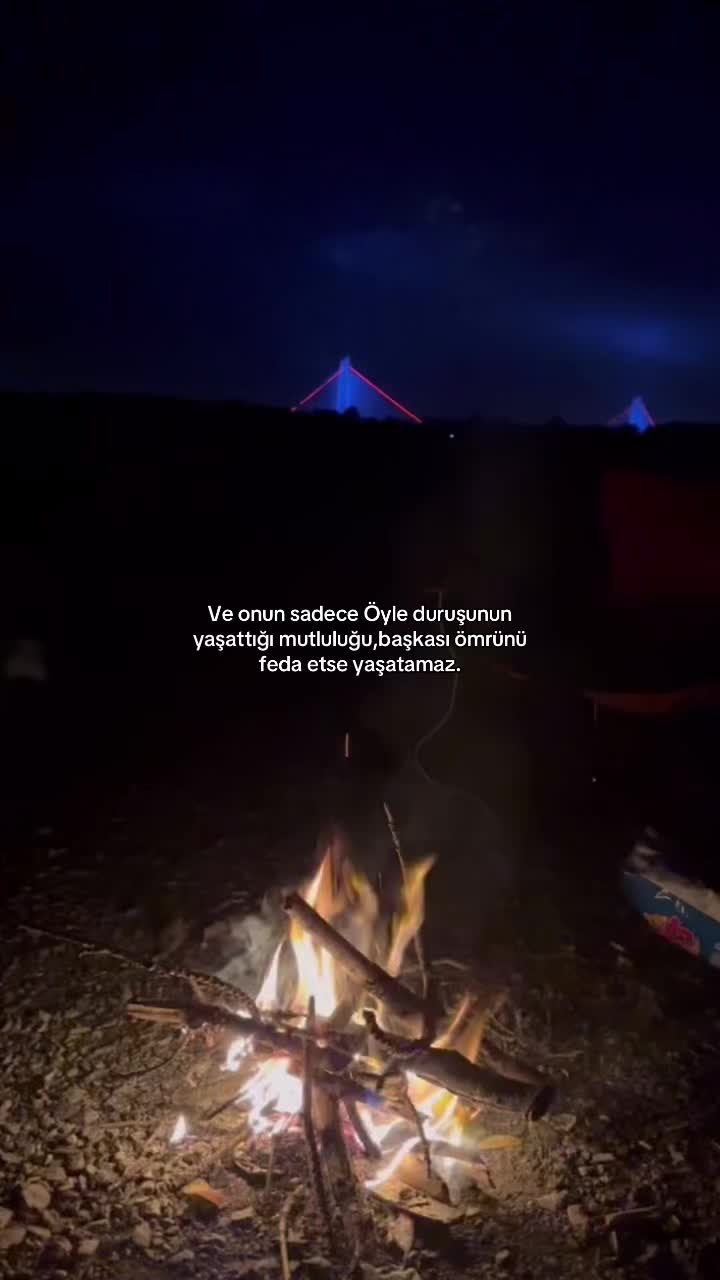 @𝒩