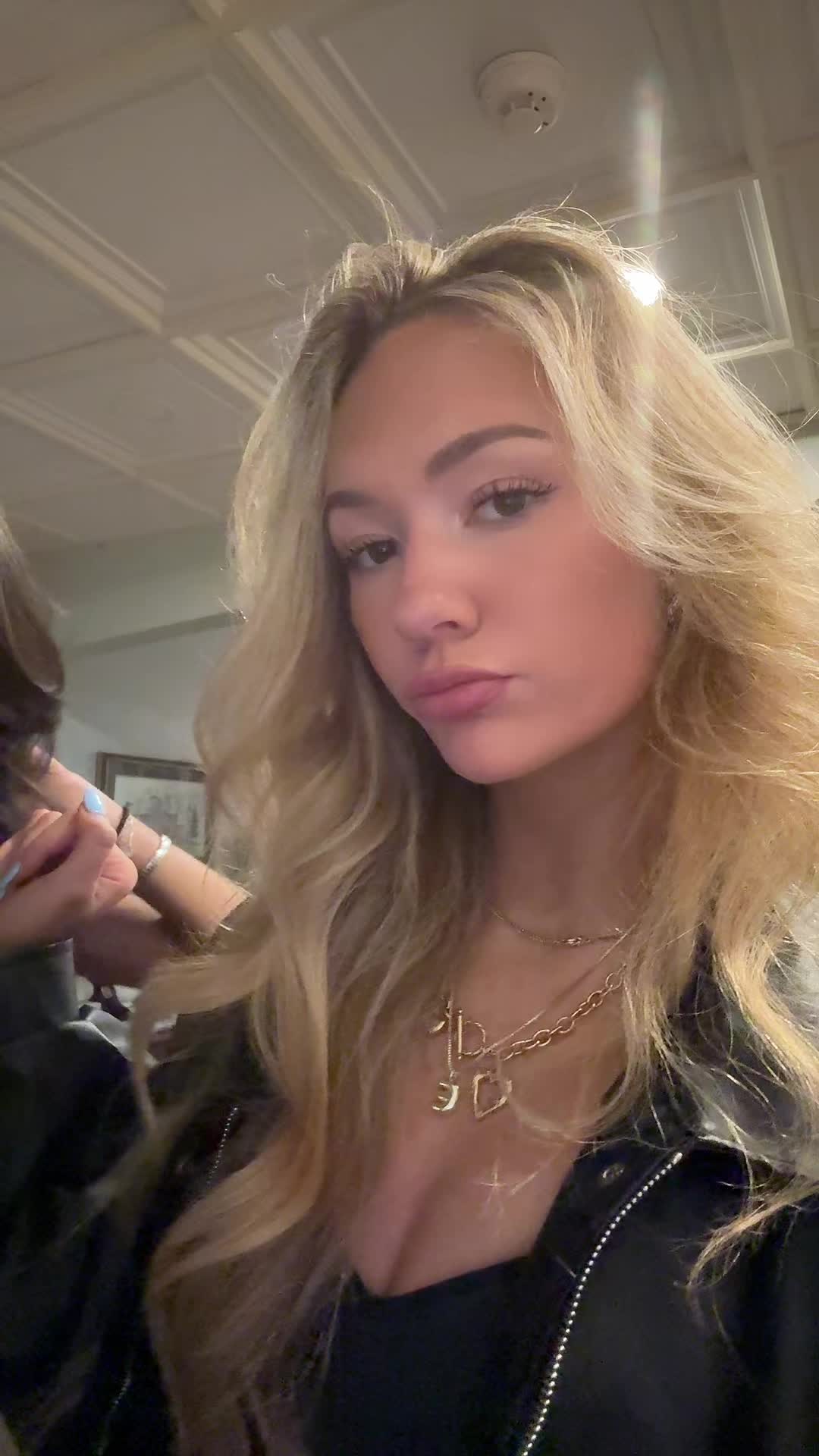 @Elise Ren&eacute;e