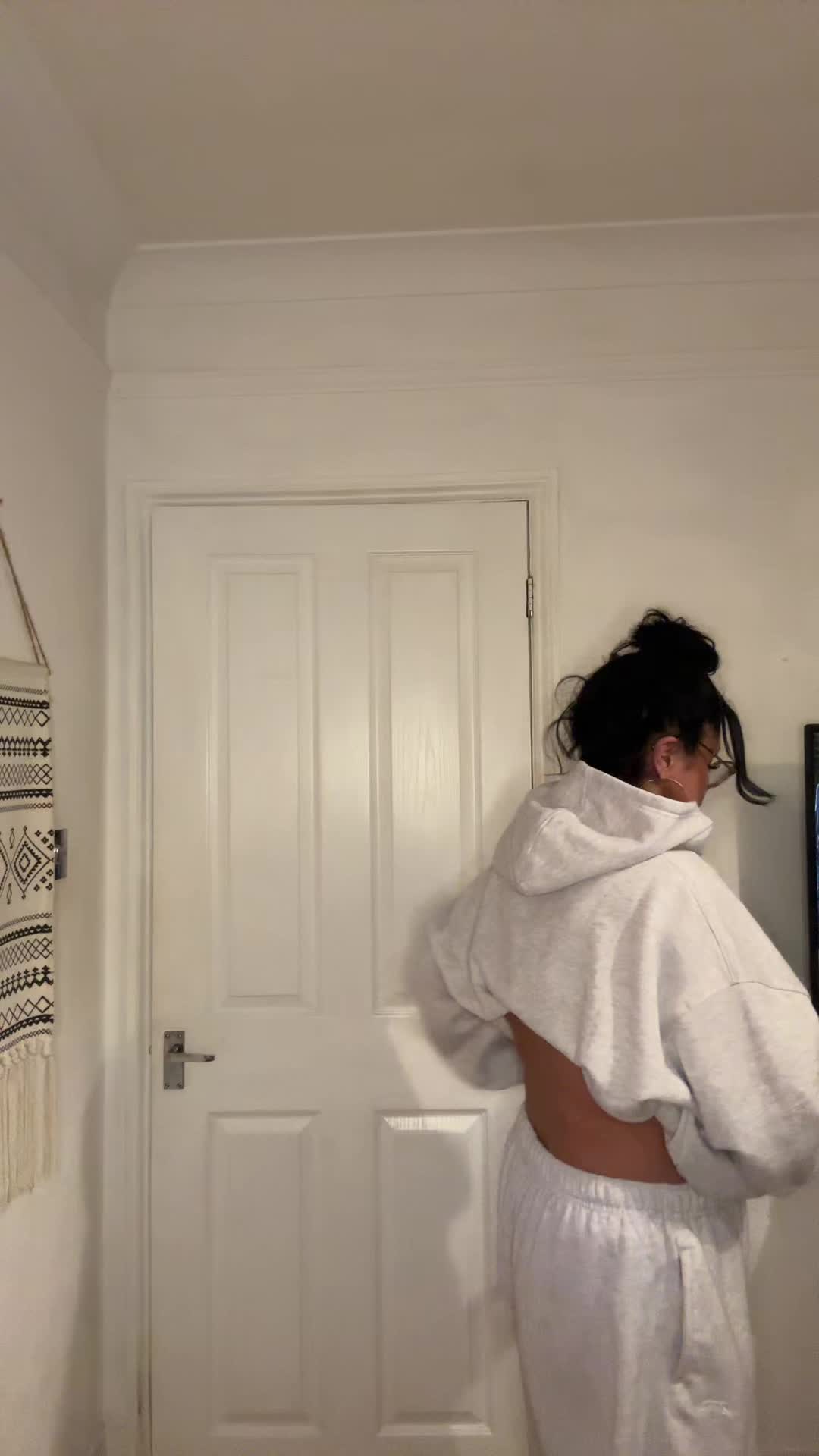 @alxndrajxdee