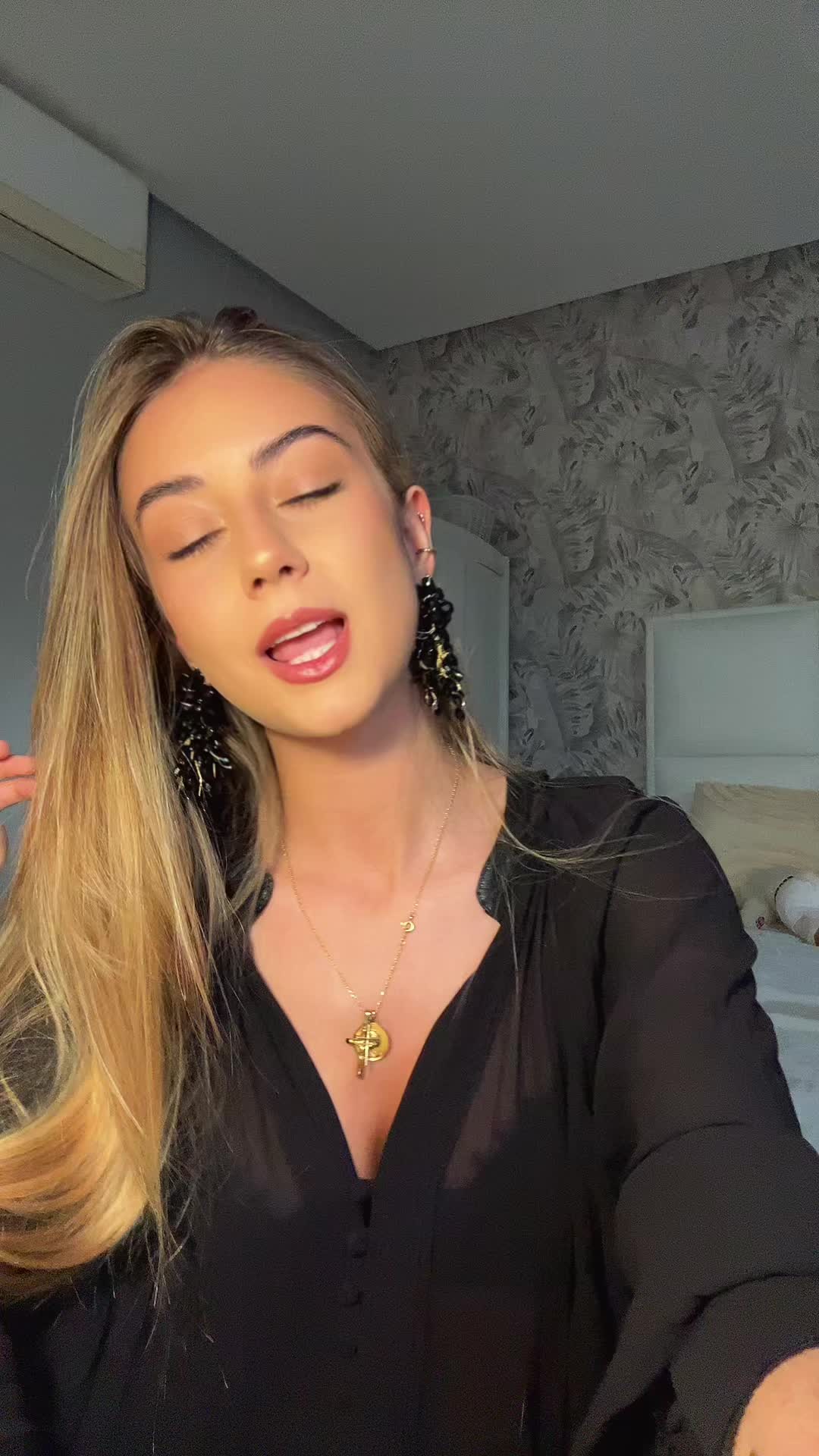@Isa