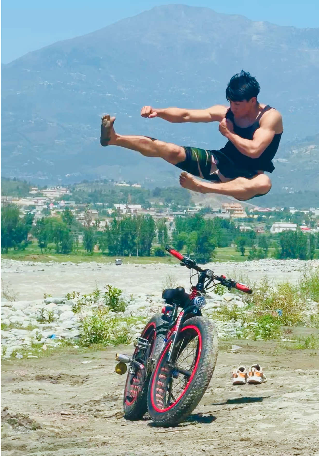 @Commando Is Back