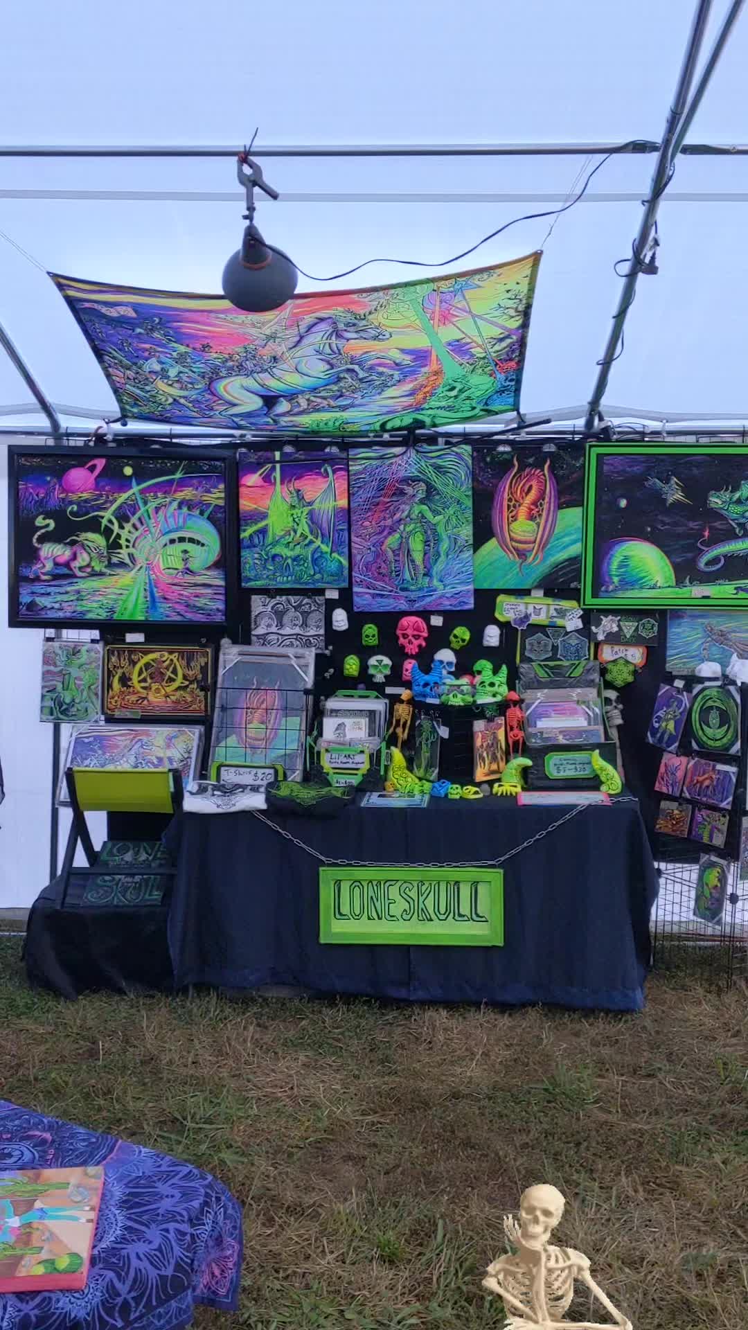 @LoneSkullComics