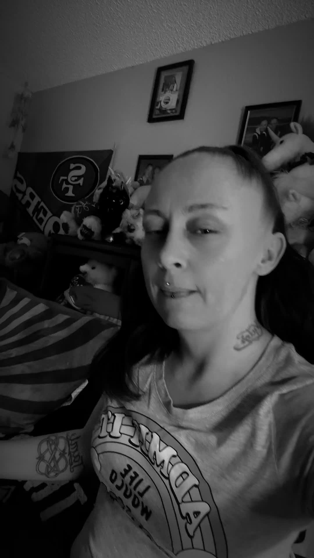 @Beautifullybroken🏳️&zwj;🌈