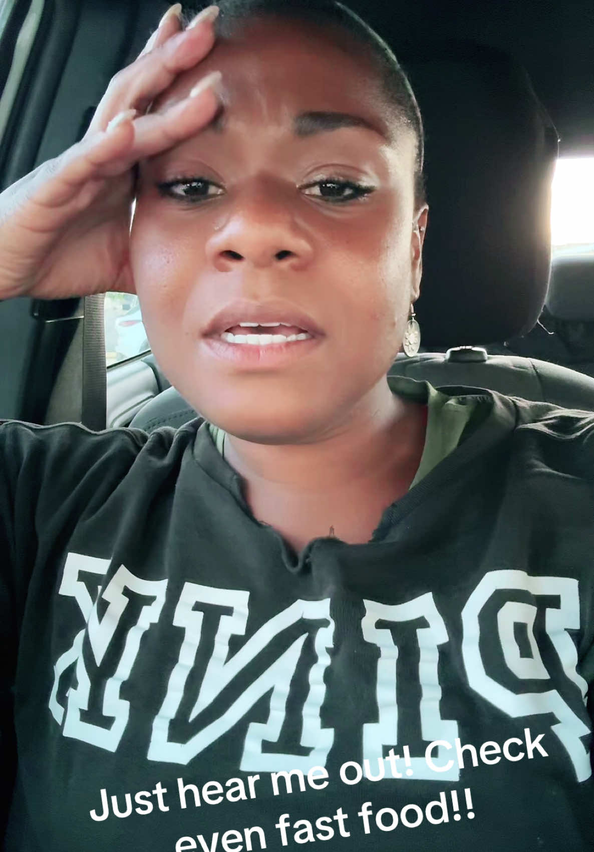 @chiyannewilliams