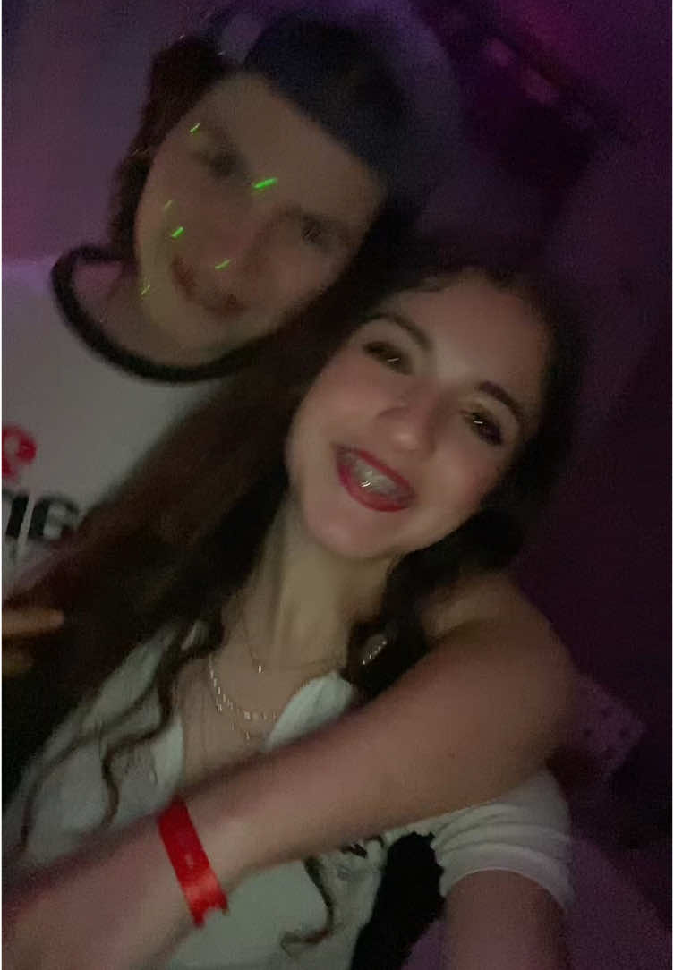@Romy_{69}_