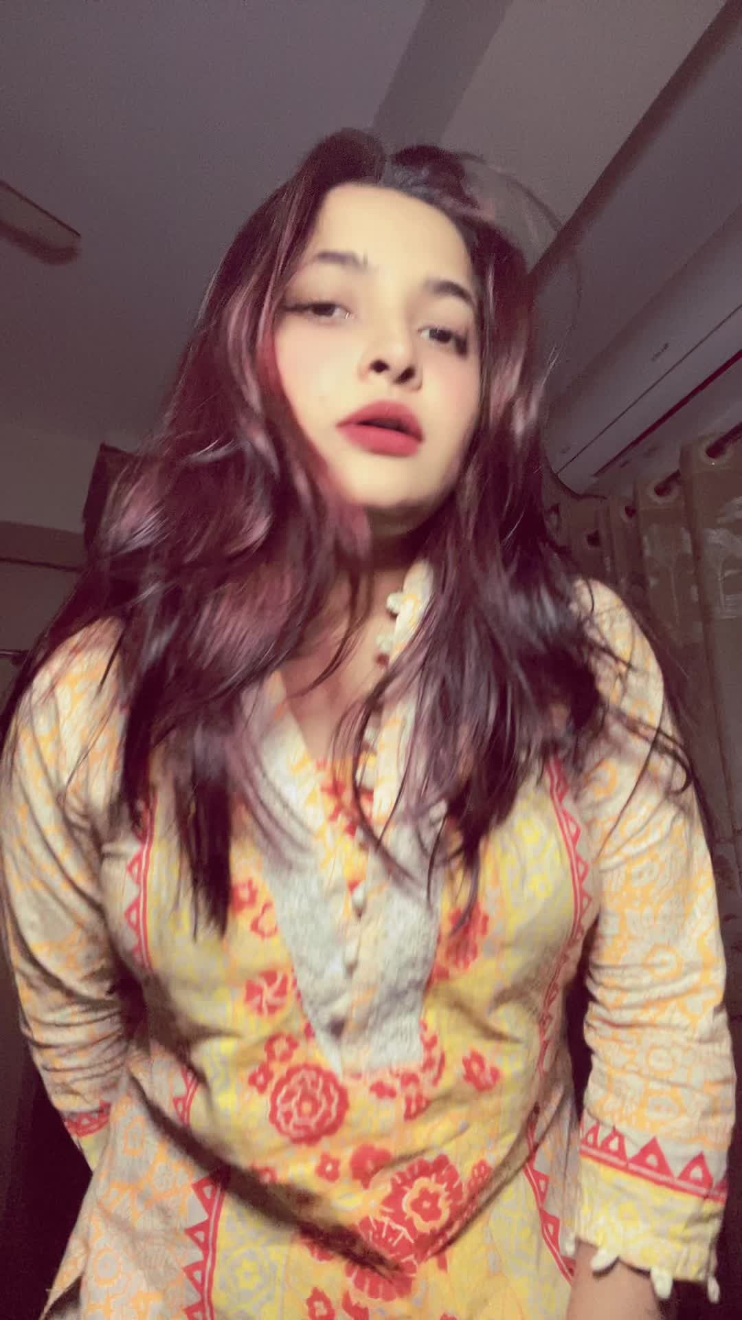 @🫐