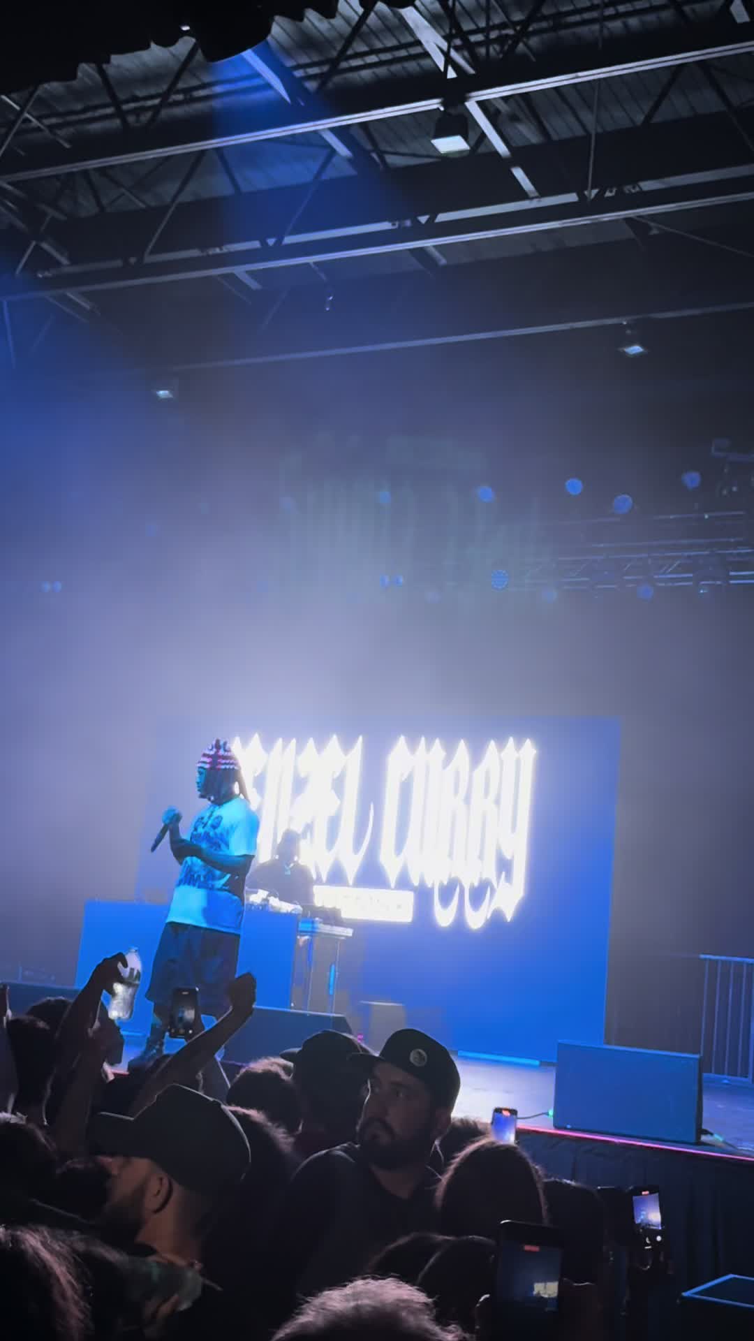 @Narrenboi