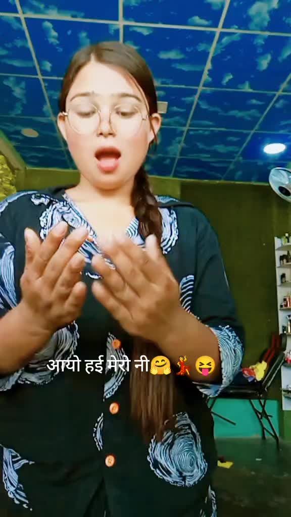 @👑pinky pahari 🍁💚🥀