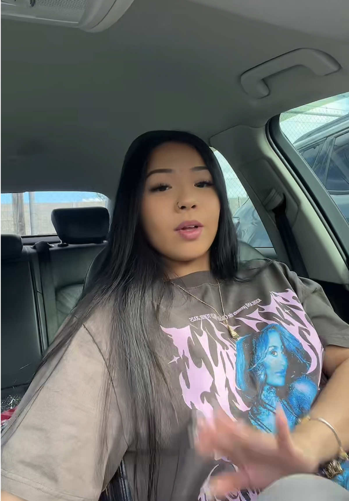 @Laura 🧜🏼&zwj;♀️