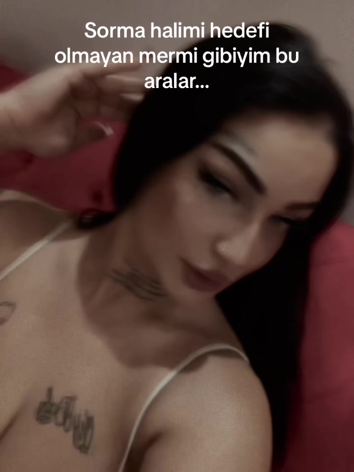 @Larviiya_oo