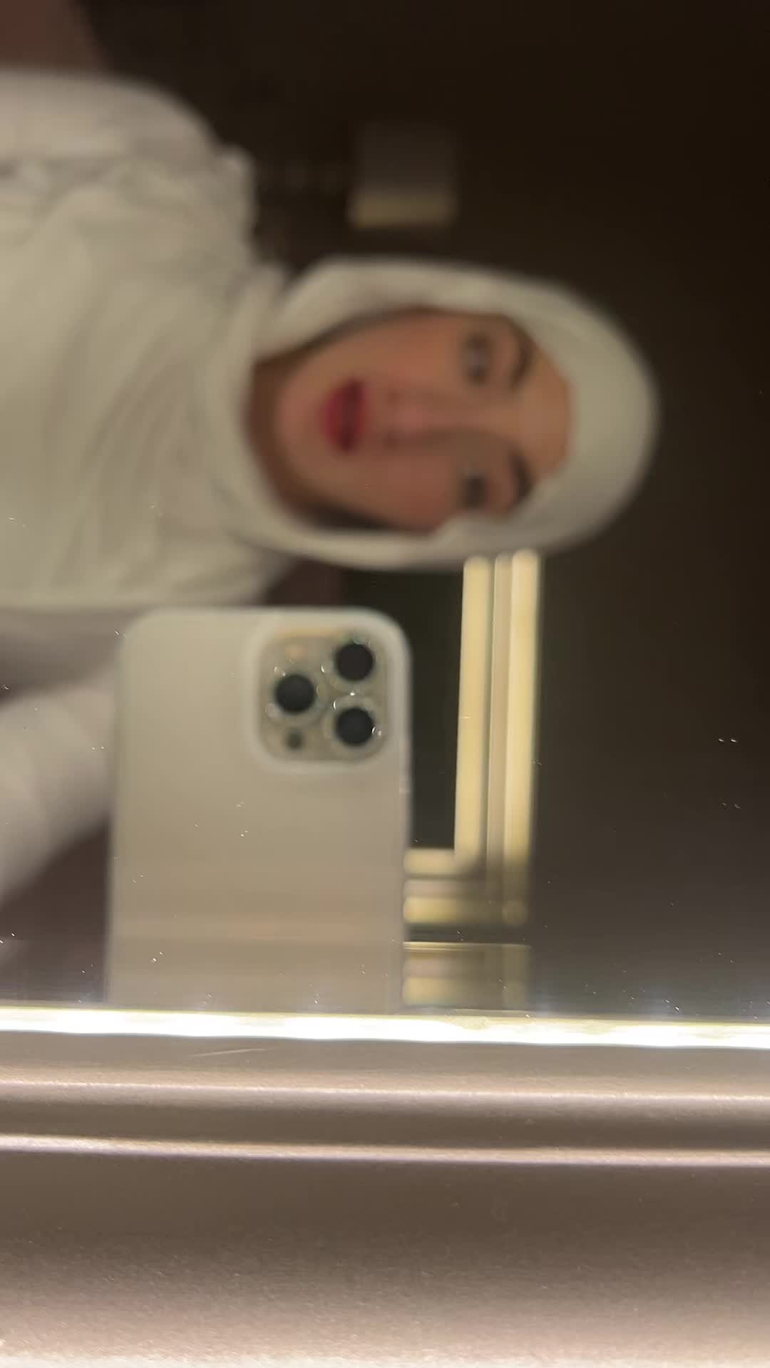 @𝐿𝑒𝓁𝑜