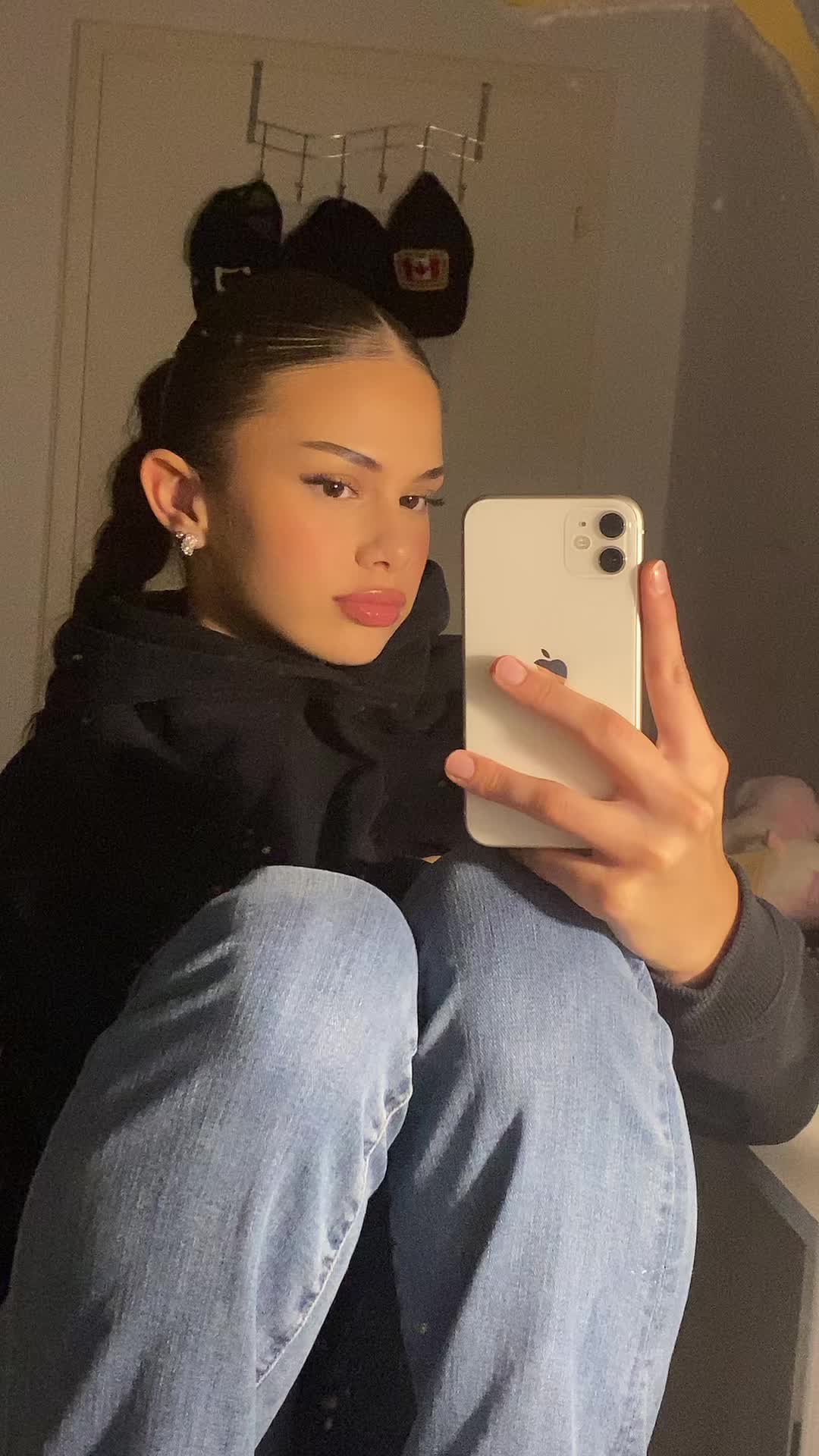 @Miki 🌸